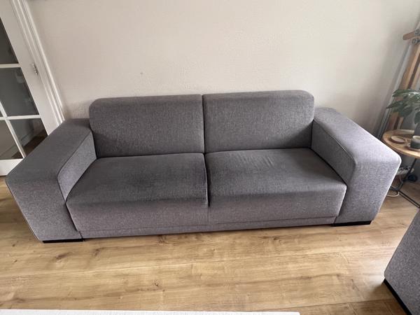 Gratis Bank en Love seat