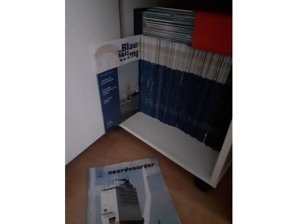 De Blauwe wimpel maandblad voor scheepvaart en scheepsbouw.