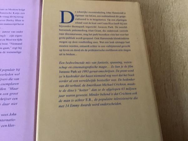 4 PRACHTIGE BOEKEN van Romans, Avontuur ,thrillers,enz