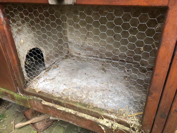 Houten konijnenhotel / konijnenhok