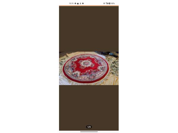 Rond kleed klassiek bloempatroon