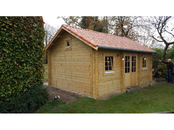 MAATWERK: blokhutten, woonunits, bijgebouwen.