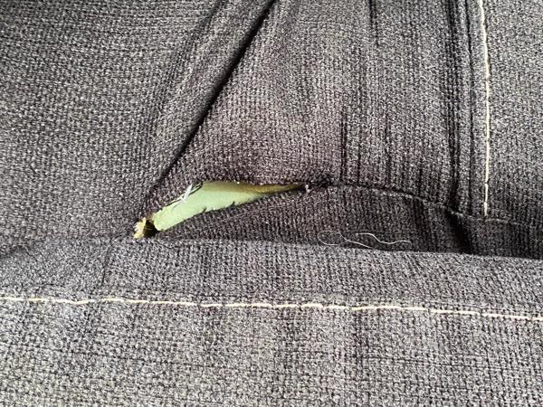 GRIJZE HOEKBANK met 2 uitklapbare relaxdelen bij de buitenste stoelen