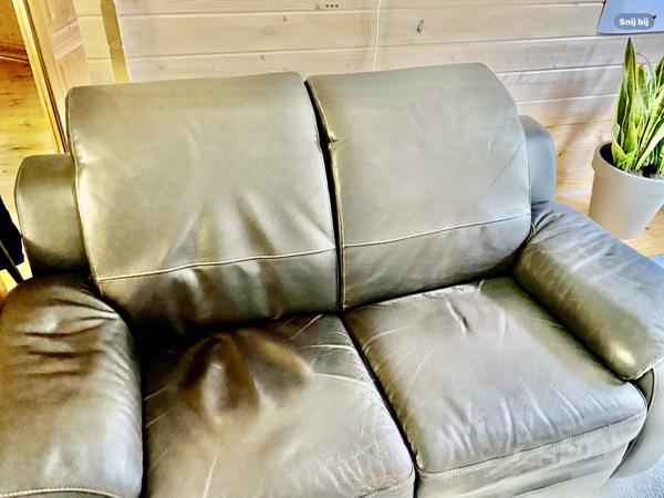 Twee Deelbare Banken van Leer