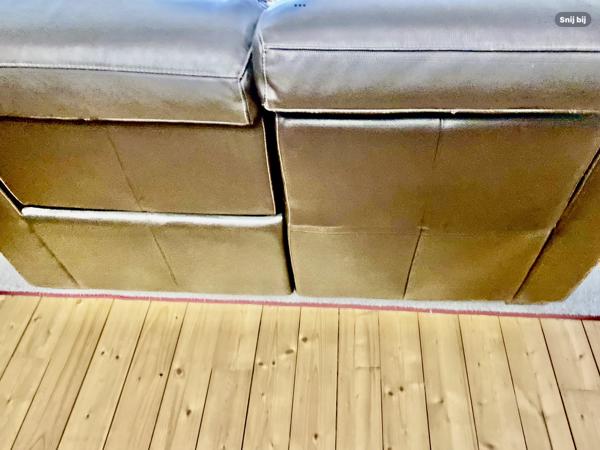 Twee Deelbare Banken van Leer