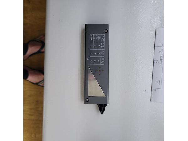 Diamant tester en andere edelmetalen in opberghoes