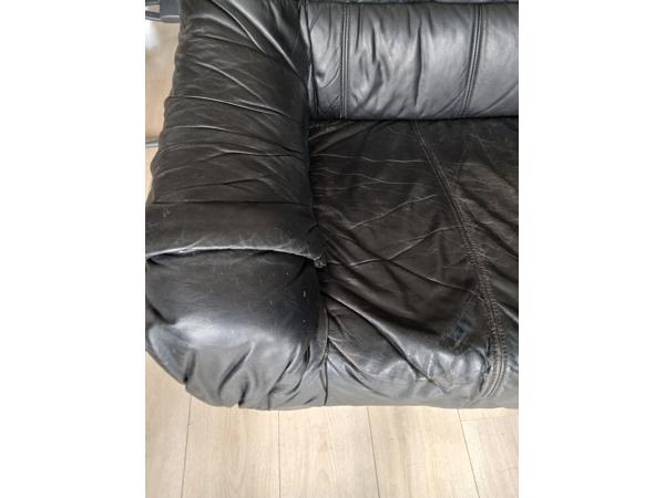 Gratis leren hoekbank - met gebruikssporen