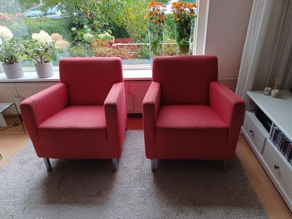 2 rode fauteuiltjes