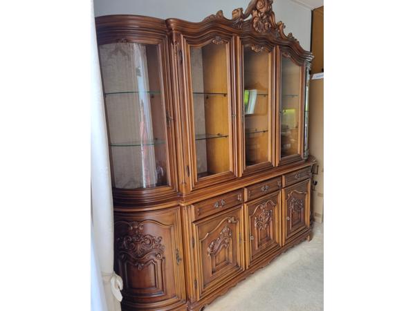 Prachtige houten kast.