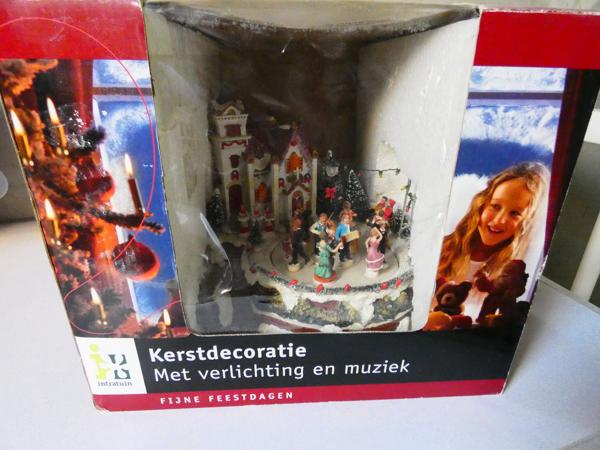 KERST decoratie met verlichting en muziek(intratuin