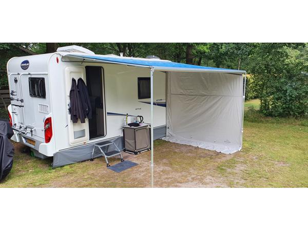 Een Obelink Markies zakluifel met zijwand en rafter te koop