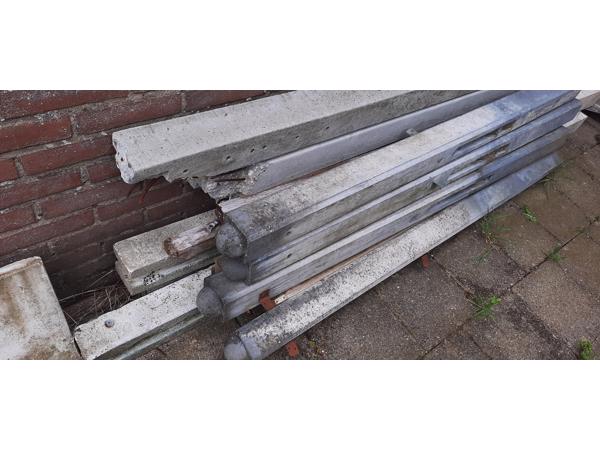 Betonpalen tuinpalen schuttingpalen