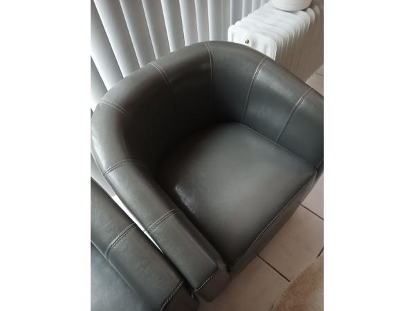 Te Koop 2 knusse stoeltjes voor een klein prijsje