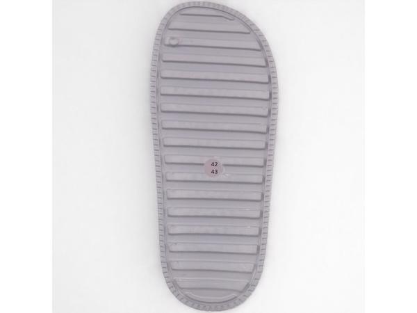 Slippers effen grijs 42