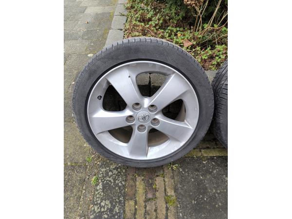 Gebruikte toyota velgen 17 inch 215 45R17