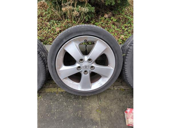 Gebruikte toyota velgen 17 inch 215 45R17