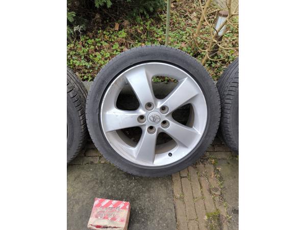 Gebruikte toyota velgen 17 inch 215 45R17