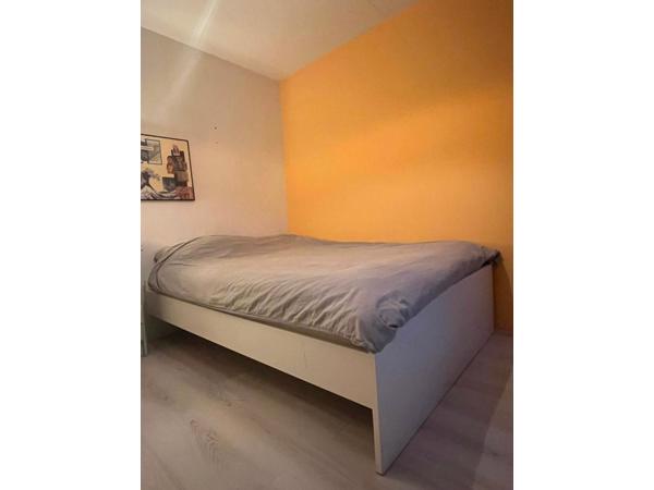 Gratis bed 140x200 - zaterdagochtend ophalen!