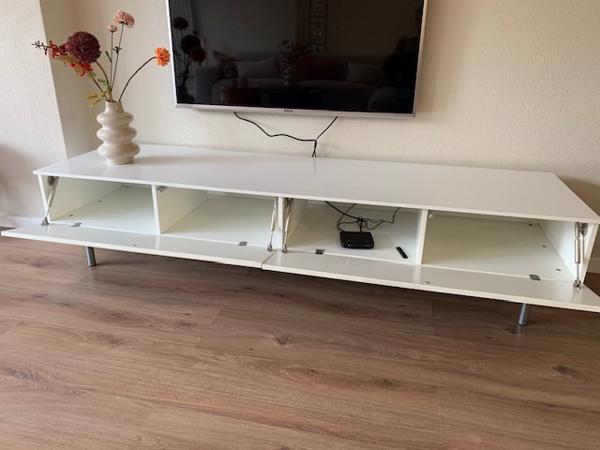 TV meubel van Ikea kleur wit