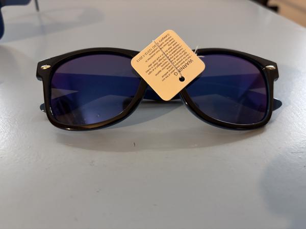 Zonnebril peuter kleuter kind  blauw montuur cat 3