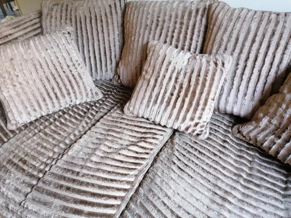Grote royale loungebank rib taupe