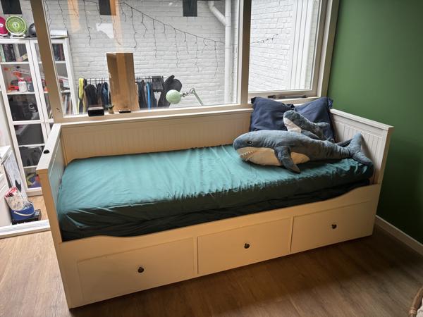 Uittrekbaar bed in wit 1,6/2m