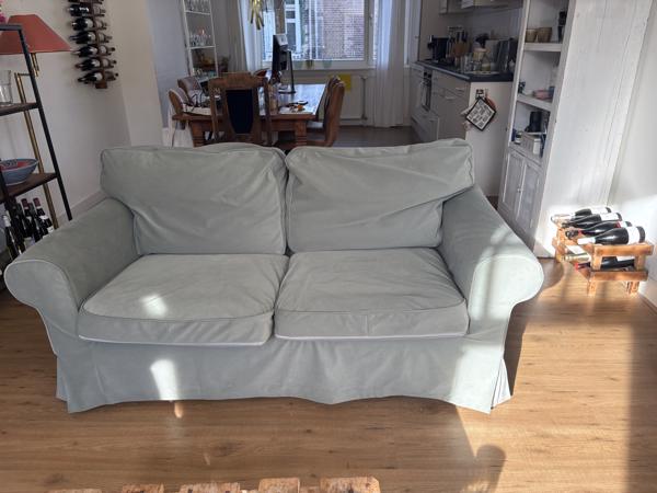 2 heerlijke IKEA banken en 1 stoel