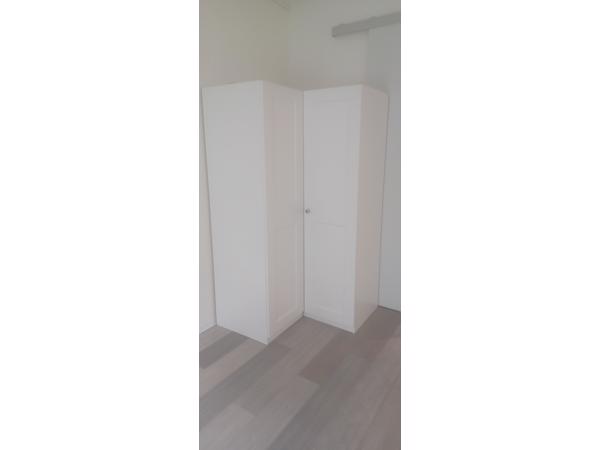 Hoekkast aftehalen