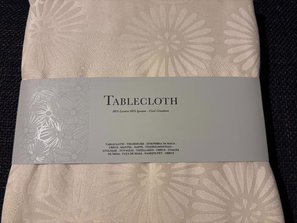 Tafelkleed nieuw Sunny Flowers 140 x 220 cm tafellaken.