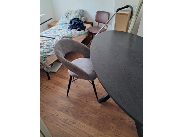 eettafel+vier stoelen