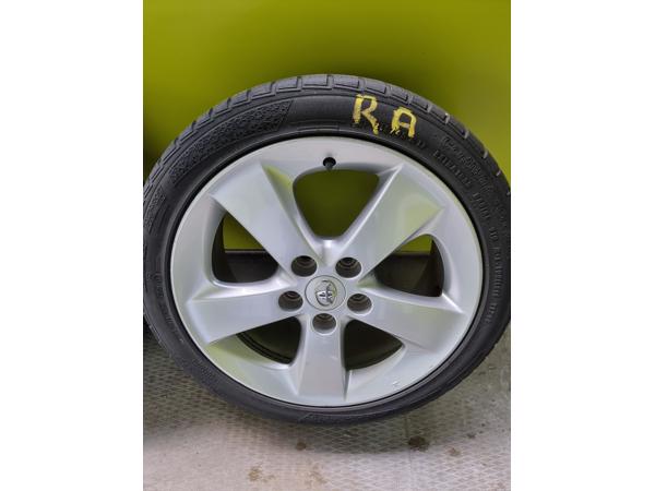 17 inch originele velgen & winterbanden Toyota Auris E15