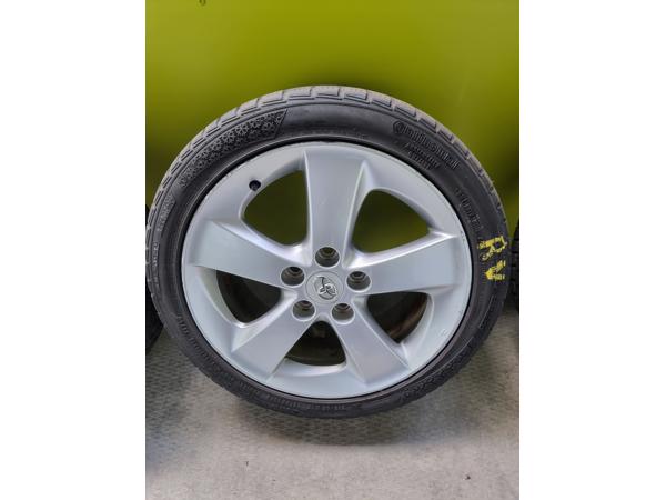 17 inch originele velgen & winterbanden Toyota Auris E15