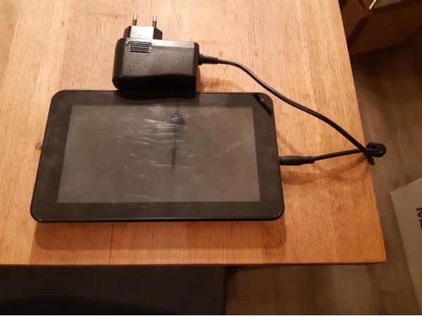 viewpia tablet with charger - used