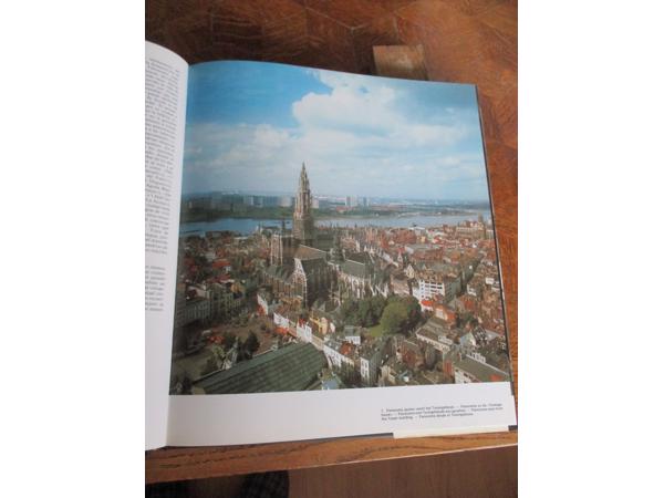 Antwerpen -   in verschillende talen