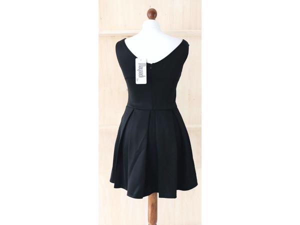 A-lijn jurk, zwart, maat S, M of XL   (nieuw)
