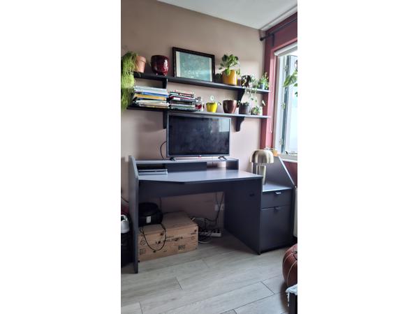 Mat zwart stoer game bureau