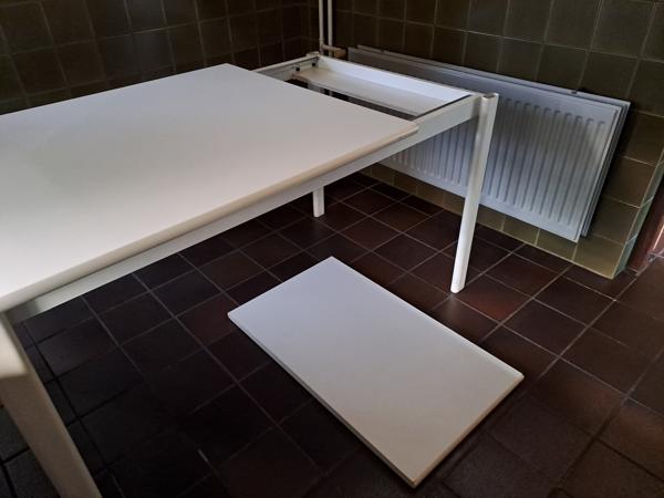 Moderne keukentafel