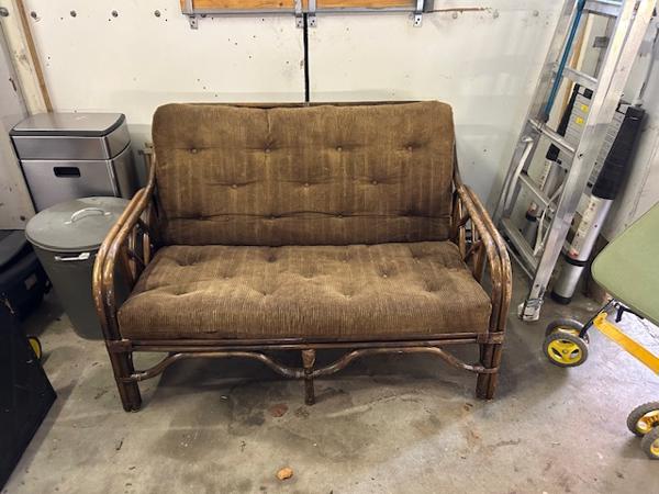 Rotan bankje met kussen