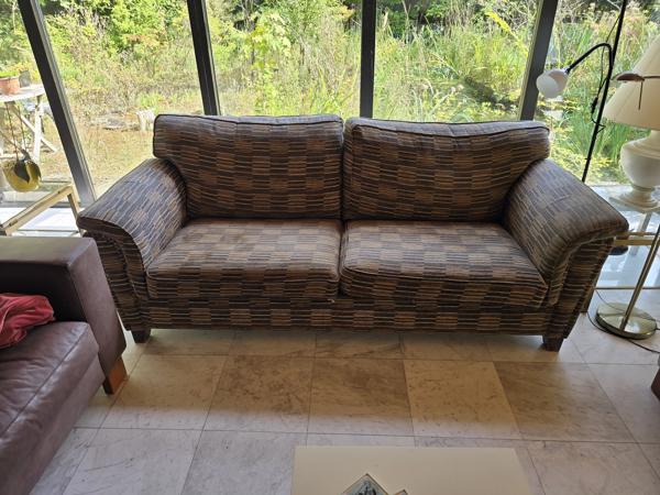 Stoffen ruime twee zit bank