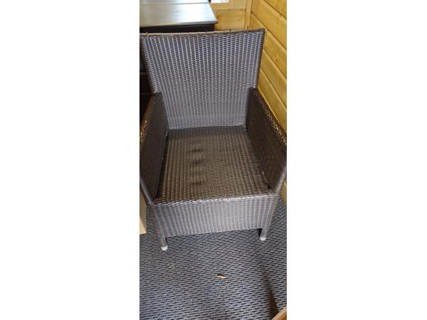 Stoelen 3 stuks gratis