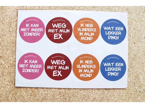 Stickers met leuke tekst, paasstickers, film etc.