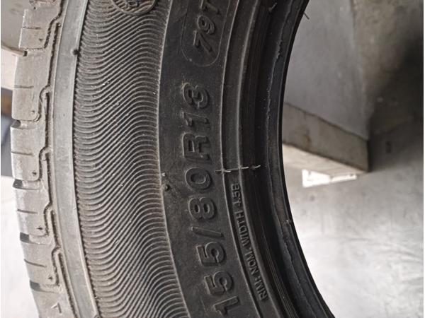 Banden 155/80R13 nette banden kunnen nog een ronde mee .....