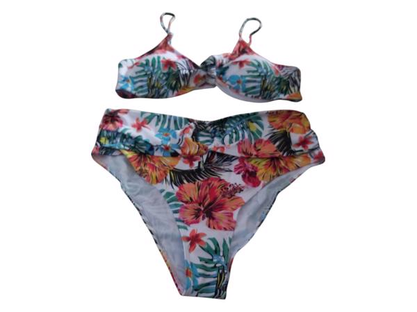 3 delig bikini set wit bloemen XXL