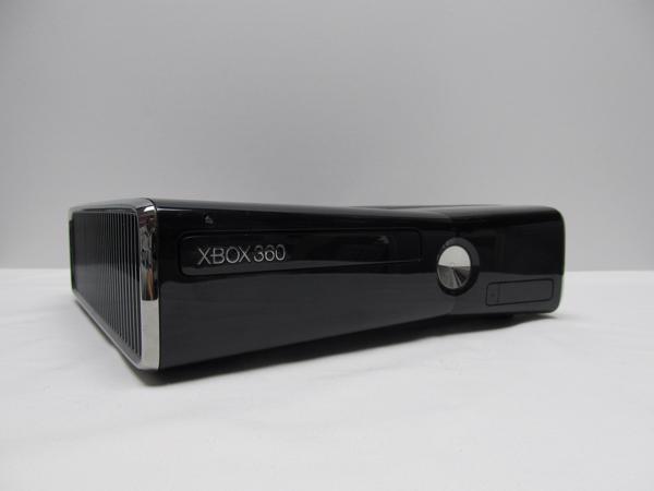 Te koop: Xbox 360 250GBHD 4 GB ram met veel toebehoren