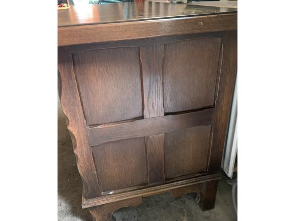 Eiken dressoir
