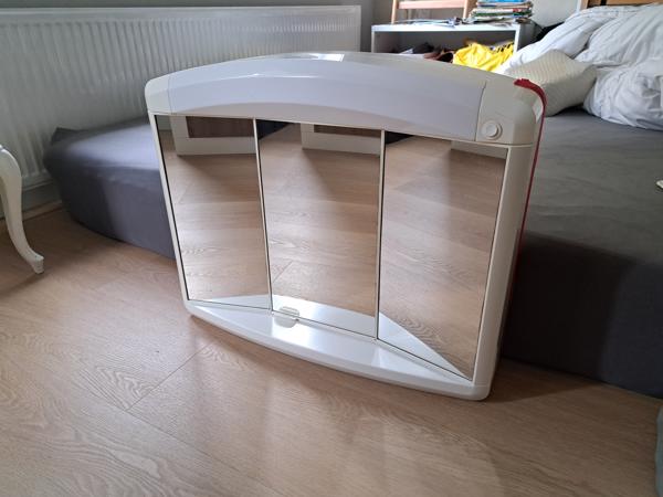 Badkamer spiegel kastje