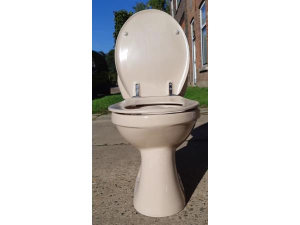 70's Camee kleurig SPHINX duoblok toilet, wastafel, planchet