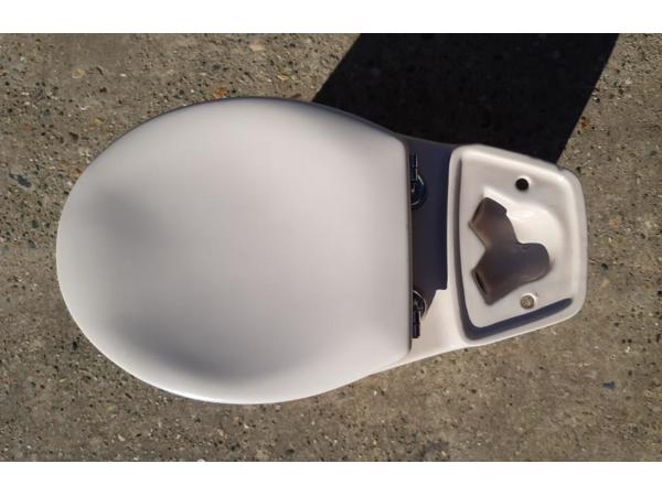 70's Camee kleurig SPHINX duoblok toilet, wastafel, planchet