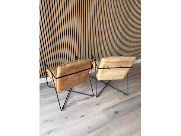 2 cognac stoelen / fauteuils