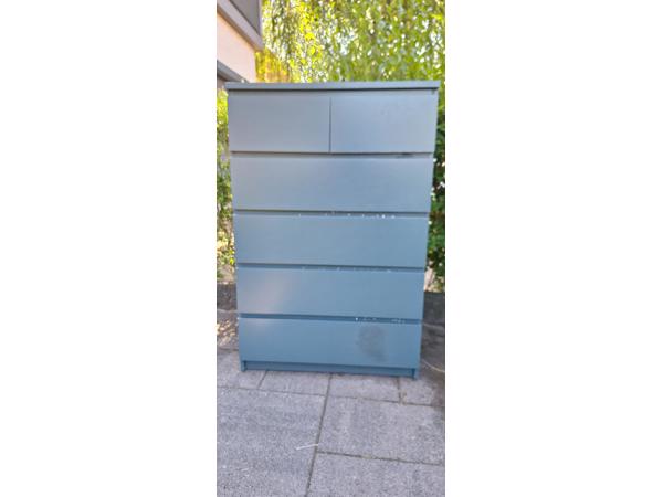 Malm kledingkast lades